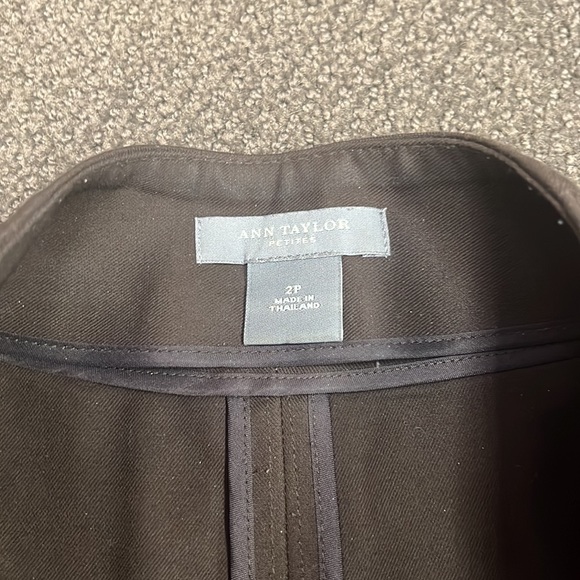 Ann Taylor pencil skirt - Picture 3 of 4